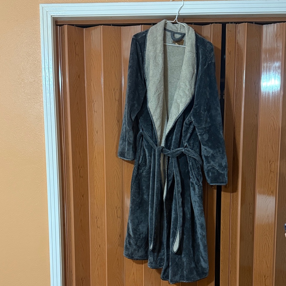 Koolaburra by UGG Soft Tan Plush Robe